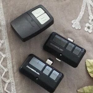 3 Chamberlain gate or garage door openers re-programmable pre owned